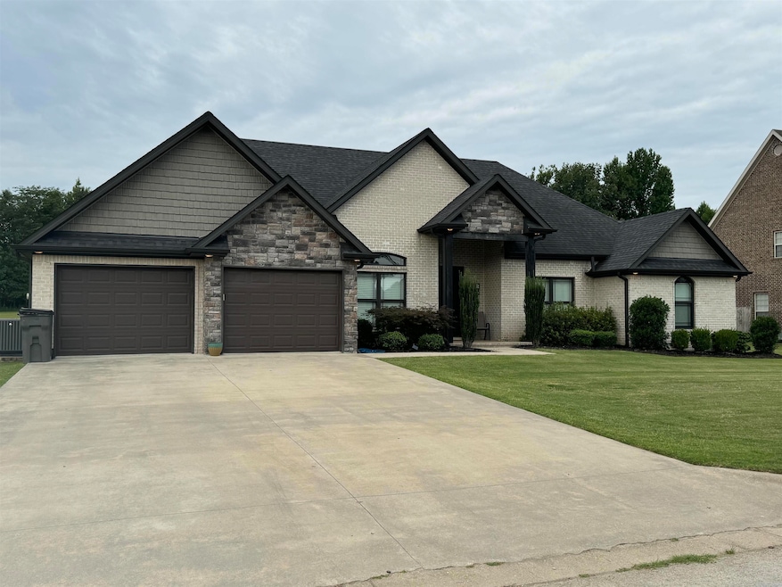 3104 Norman Rockwell Dr, Paragould, AR 72450 - photo 1