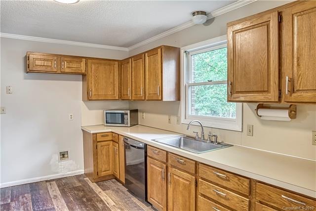 148 Eastwood Dr, Statesville, NC 28625 - photo 1