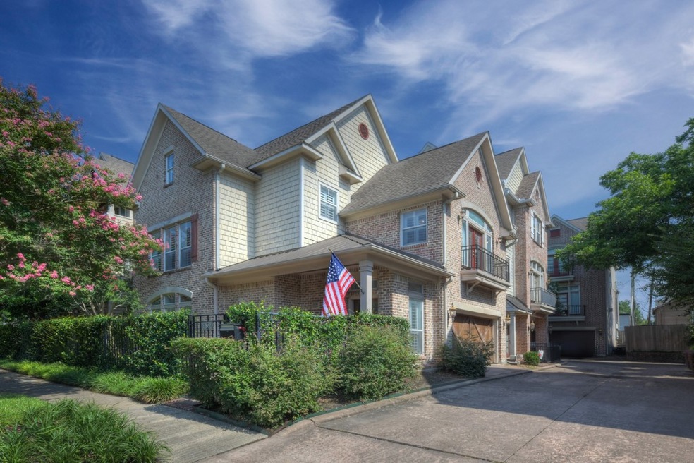 2028 Vermont St, Houston, TX 77019 - photo 1