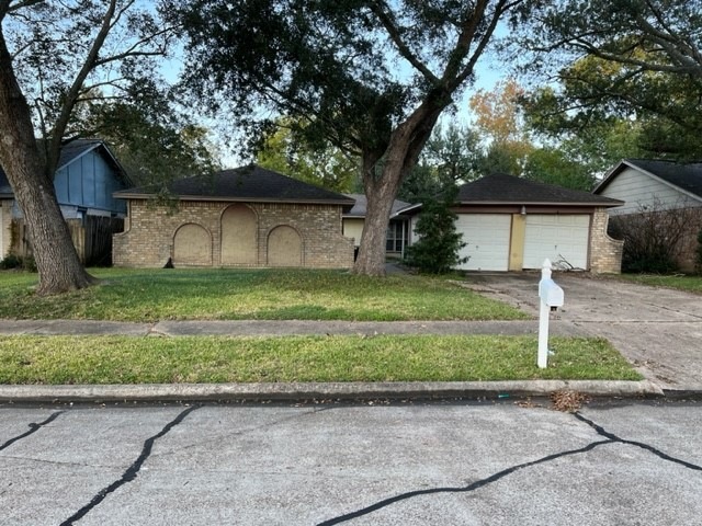 16115 Tibet Rd, Friendswood, TX 77546 - photo 1