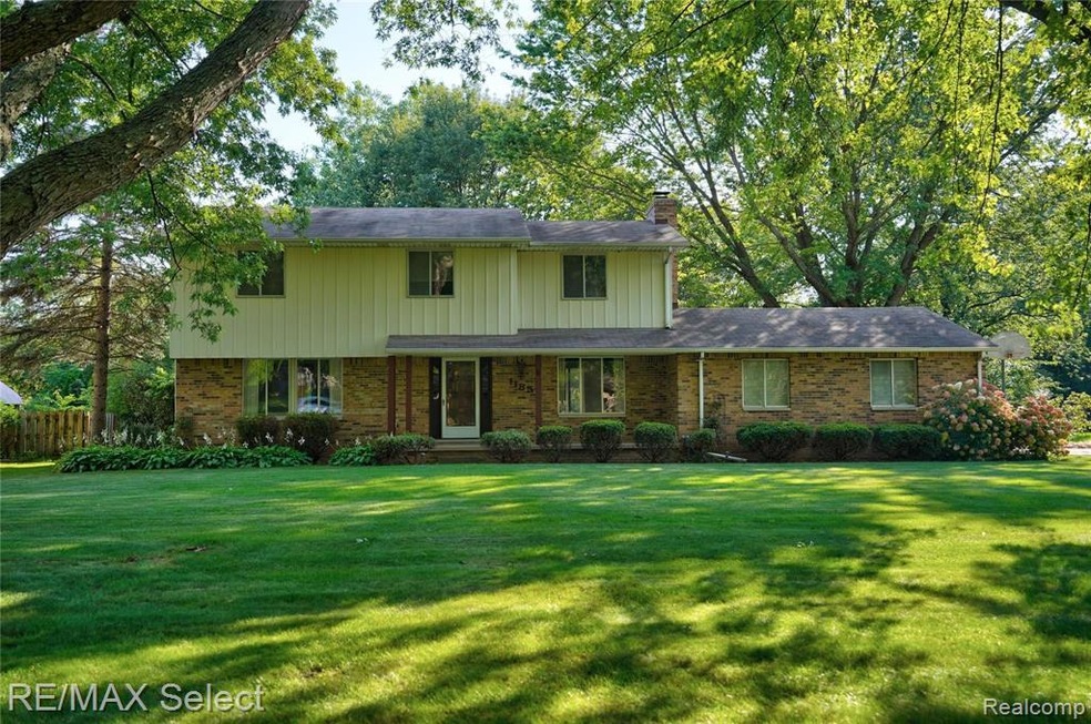 1185 Dyemeadow Ln, Flint, MI 48532 - photo 1