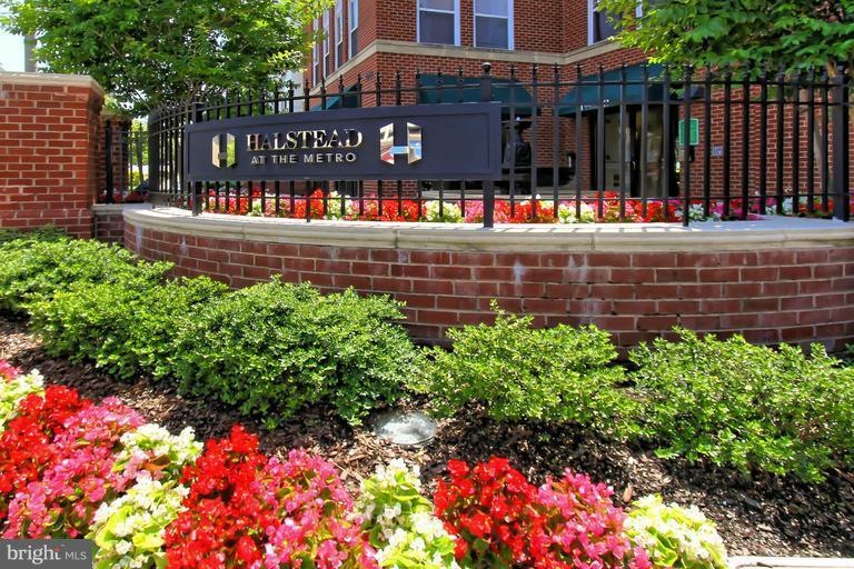 Halstead at The Metro unit 122, Fairfax, VA 22031 - photo 1