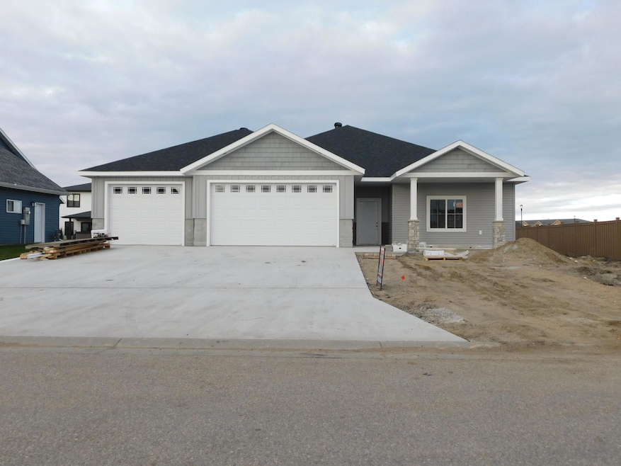 4203 Pine Pkwy S, Fargo, ND 58104 - photo 1