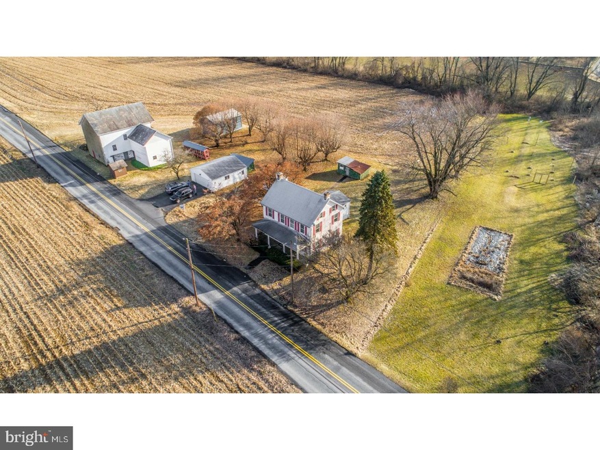 4324 Chestnut Hill Rd, Center Valley, PA 18034 - photo 1