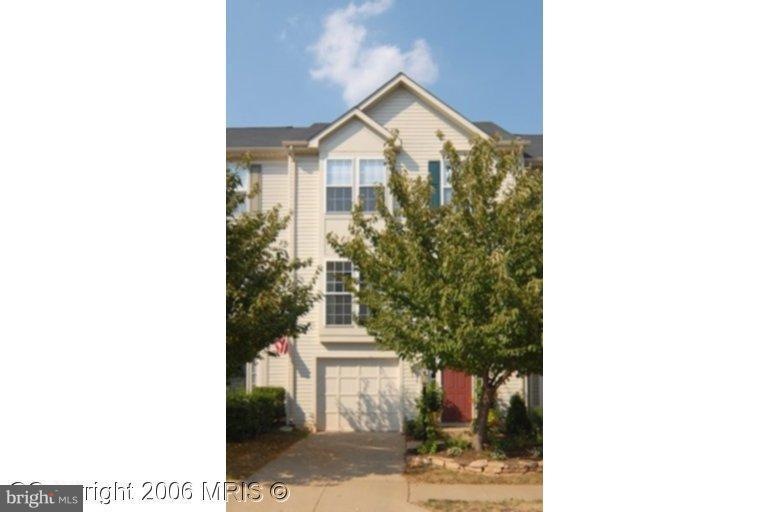 46676 Cavendish Square, Sterling, VA 20165 - photo 1