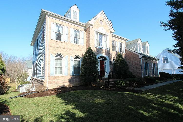 12208 Falls Rd, Potomac, MD 20854 - photo 1