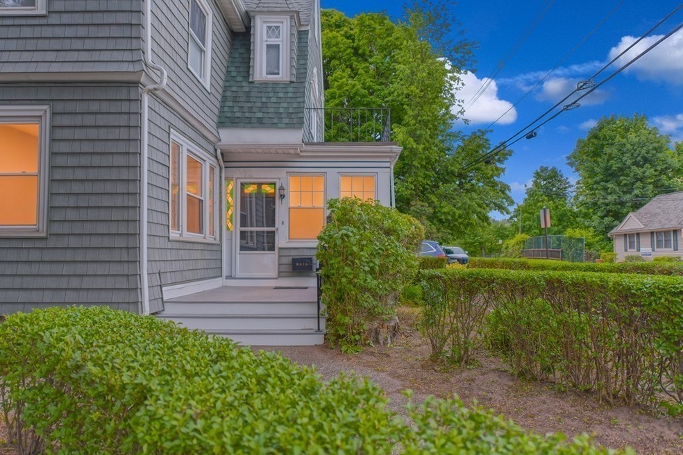 232 Aspinwall Ave unit 1, Brookline, MA 02445 - photo 1