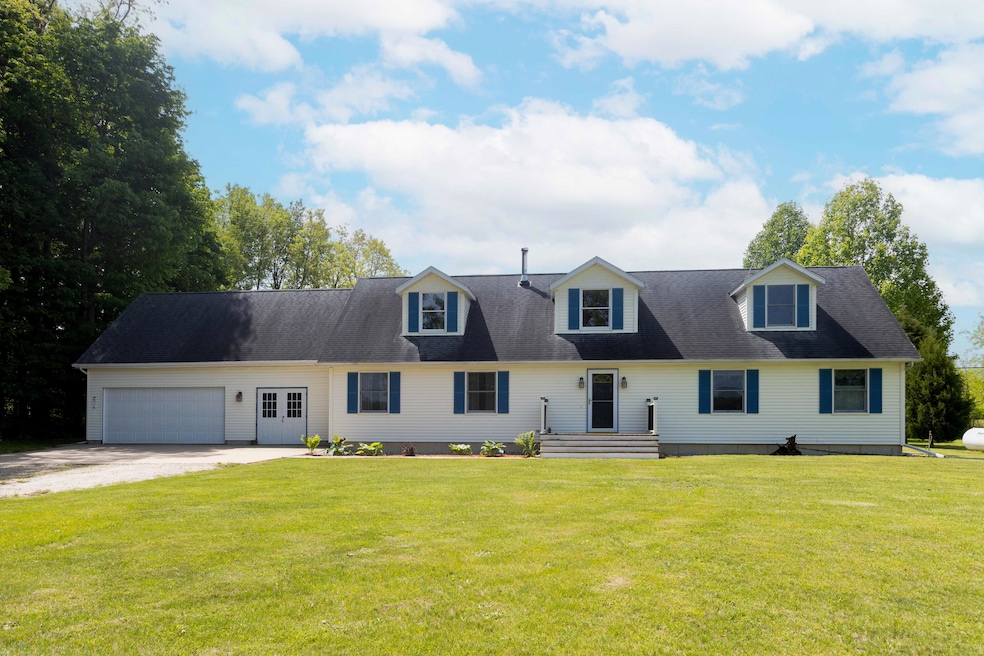 For Sale $349,900 • Co-Listing Agent
