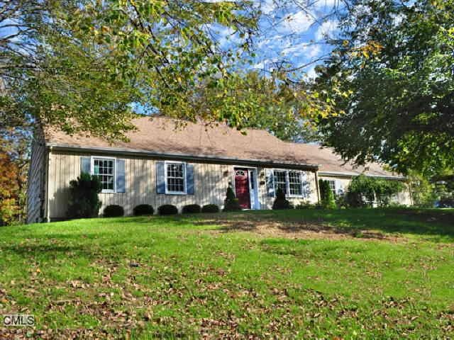 60 October Ln, Trumbull, CT 06611 - photo 1