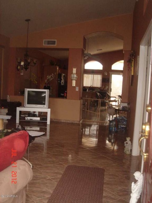 1143 W Folley St 042