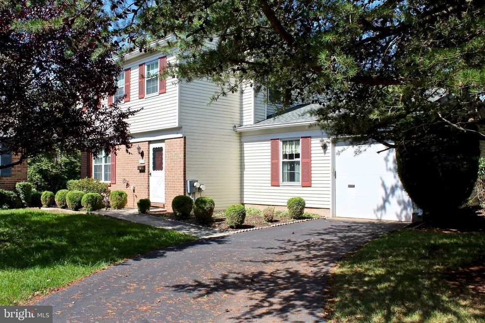 1615 Windsor Ct unit 1615, Lansdale, PA 19446 - photo 1