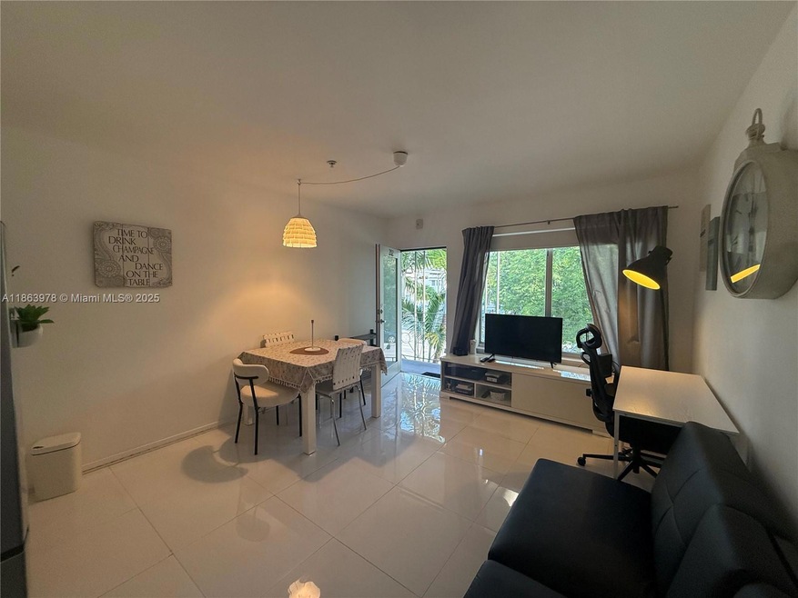 801 15th St unit 202, Miami Beach, FL 33139 - photo 1