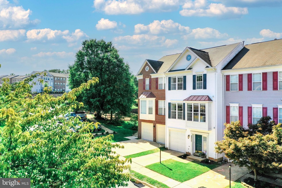 20447 Doncaster Terrace, Sterling, VA 20165 - photo 1