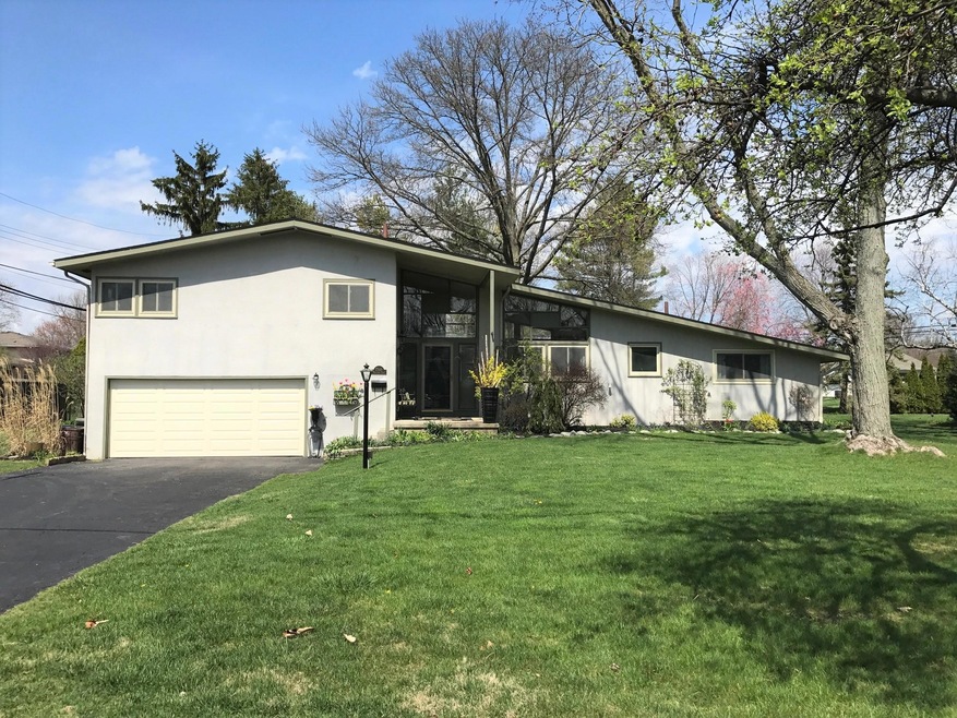 Stunning Mid-Century Contemporary!