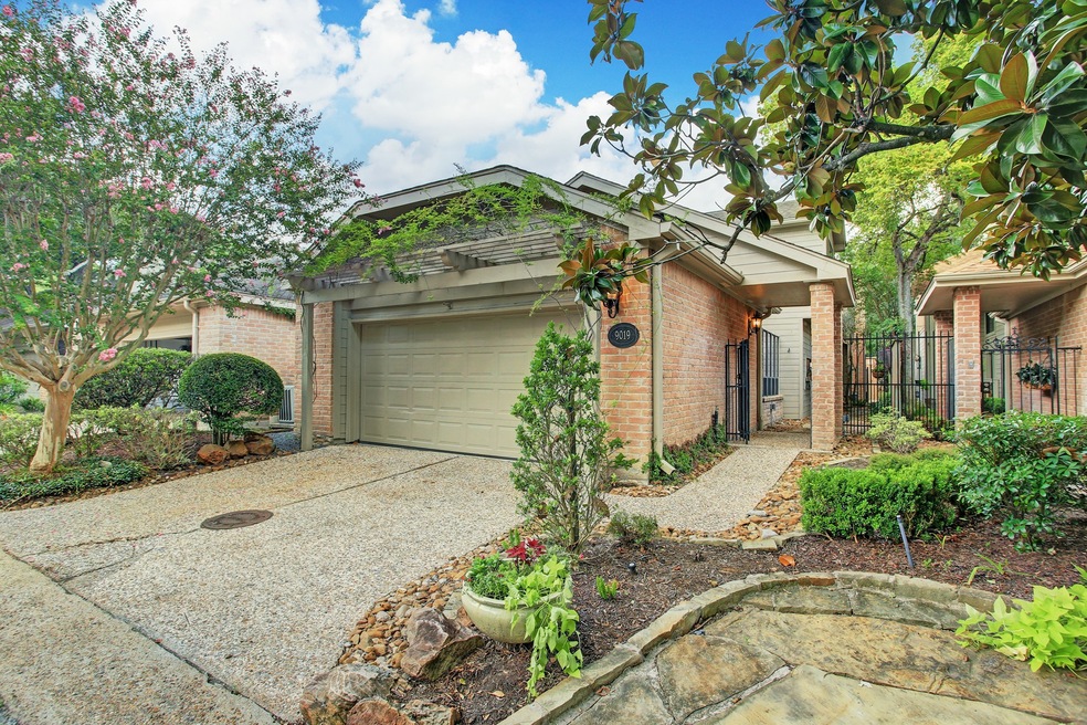 9019 Briar Forest Dr, Houston, TX 77024 - photo 1