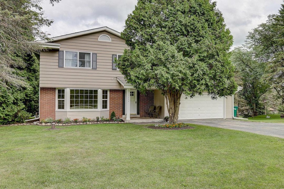 S Williams Rd MLS-64