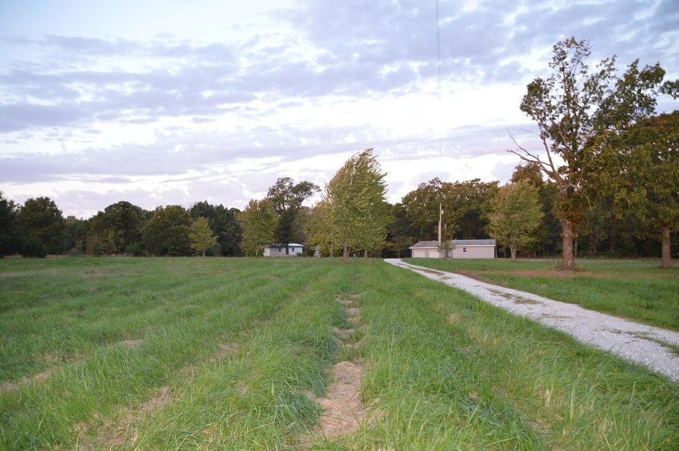 4188 S 90th Rd, Bolivar, MO 65613 - photo 1