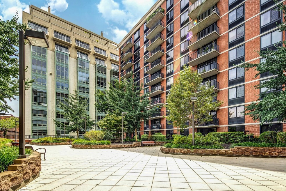 700 Grove St unit 8G, Jersey City, NJ 07310 - photo 1