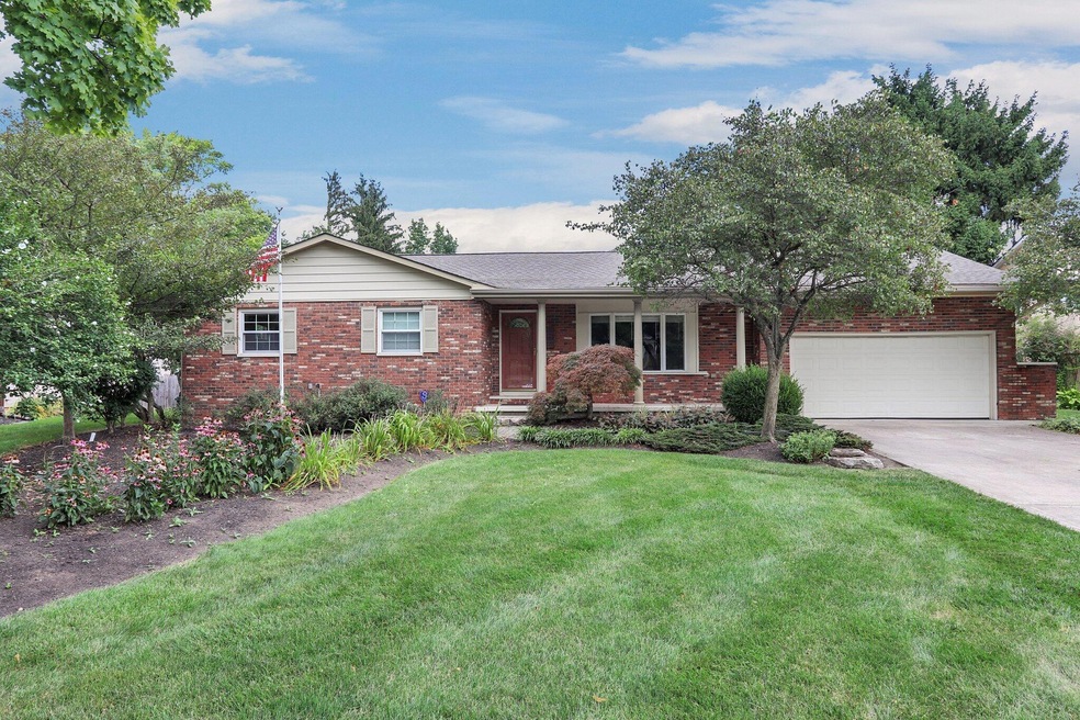 1050 Stoney Creek Rd, Columbus, OH 43235 - photo 1