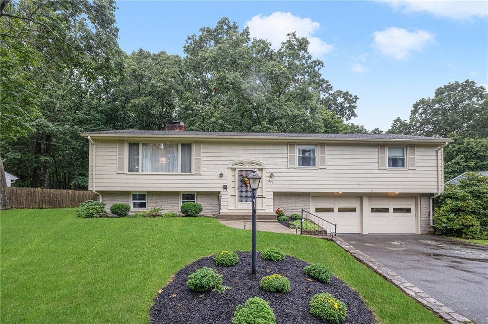229 Northbridge Ave, Warwick, RI 02886 - photo 1