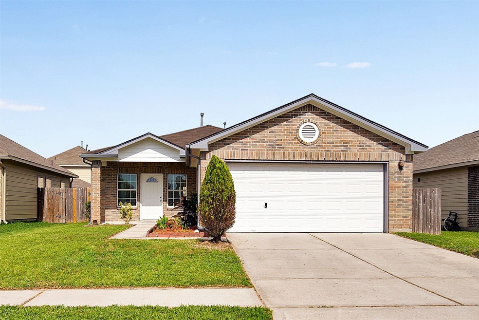 10702 Jordan Heights Dr, Houston, TX 77016 - photo 1