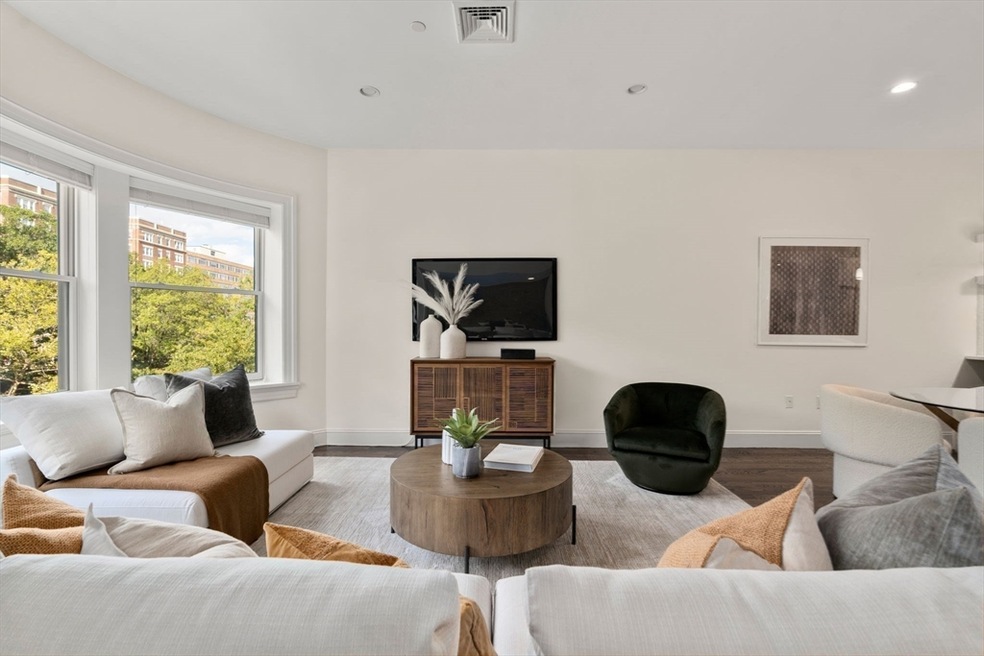 1471 Beacon St unit 7, Brookline, MA 02446 - photo 1