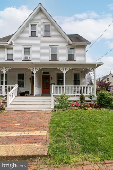 250 W 2nd St, Moorestown, NJ 08057 - photo 1