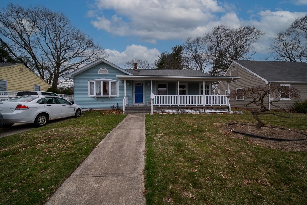 15 Relph St, Warwick, RI 02888 - photo 1