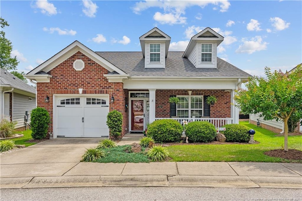 833 Falling Creek Ln, Fayetteville, NC 28304 - photo 1