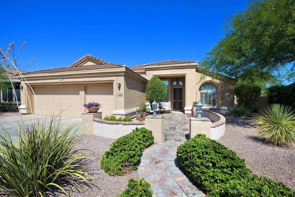 001_Beautiful Curb Appeal