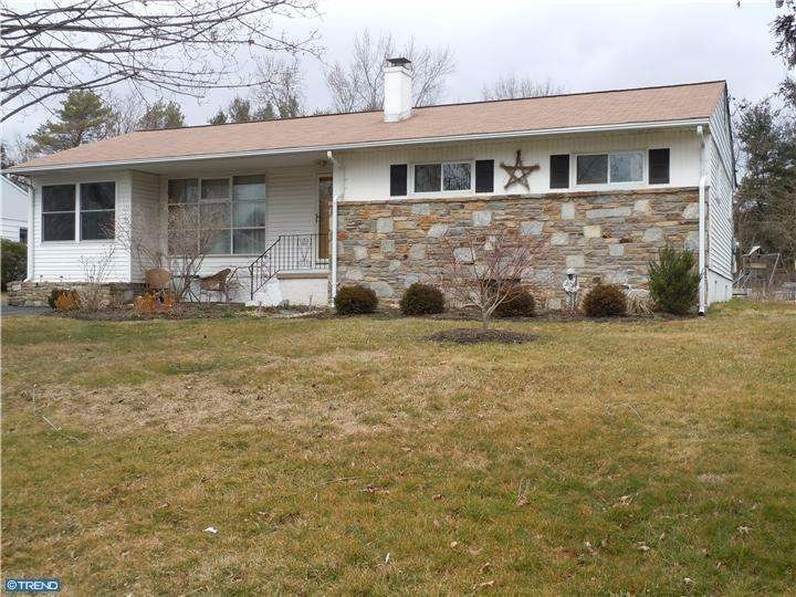 941 Rozel Ave, Southampton, PA 18966 - photo 1