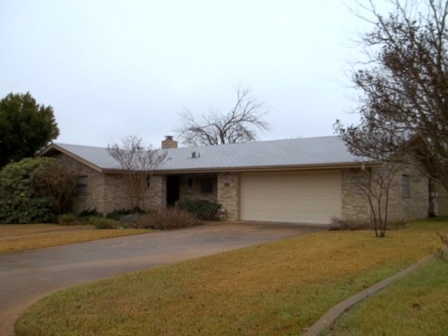 303 Seamoor Dr, Fredericksburg, TX 78624 - photo 1
