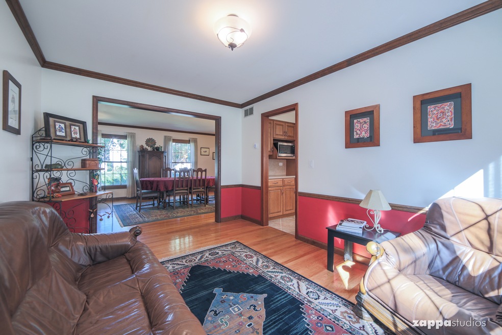 932 Hidden Lake Rd, Naperville, IL 60565 - photo 1