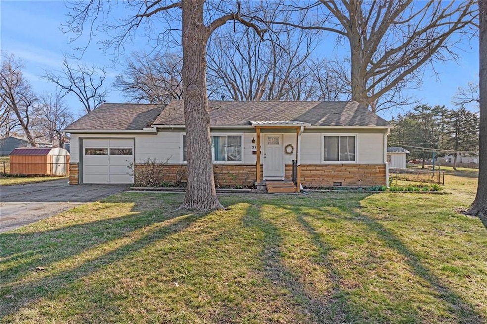 5121 Charles St, Shawnee, KS 66216 - photo 1