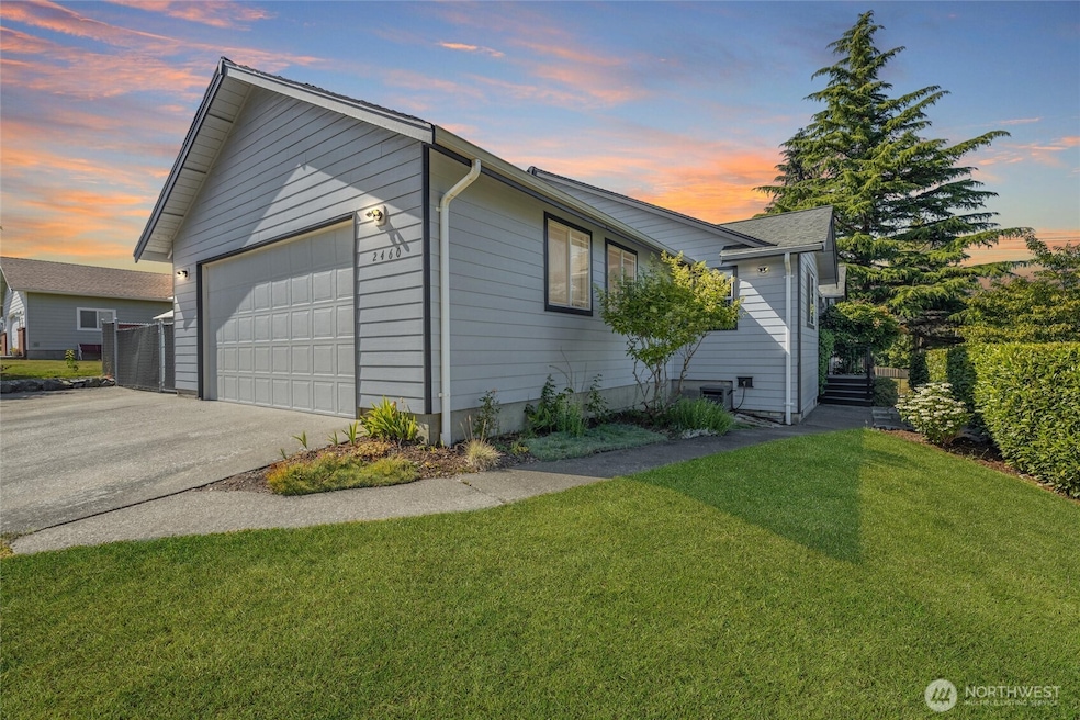 For Sale $579,999 • Co-Listing Agent