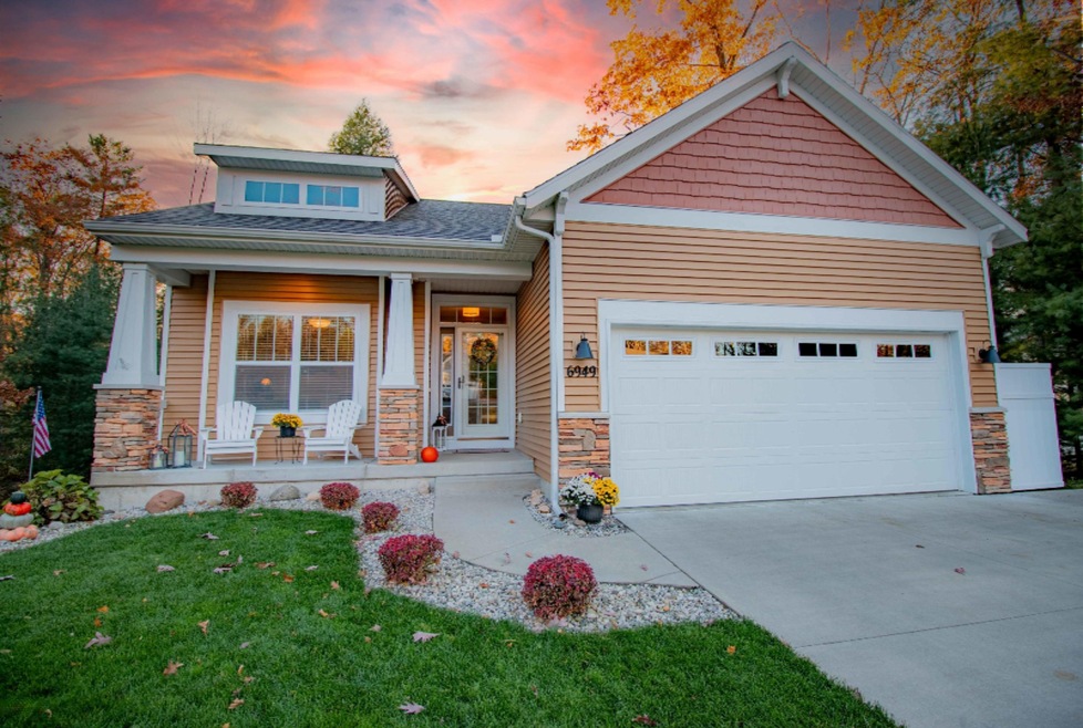 6949 N Hilltop Ct Pentwater Sky-1