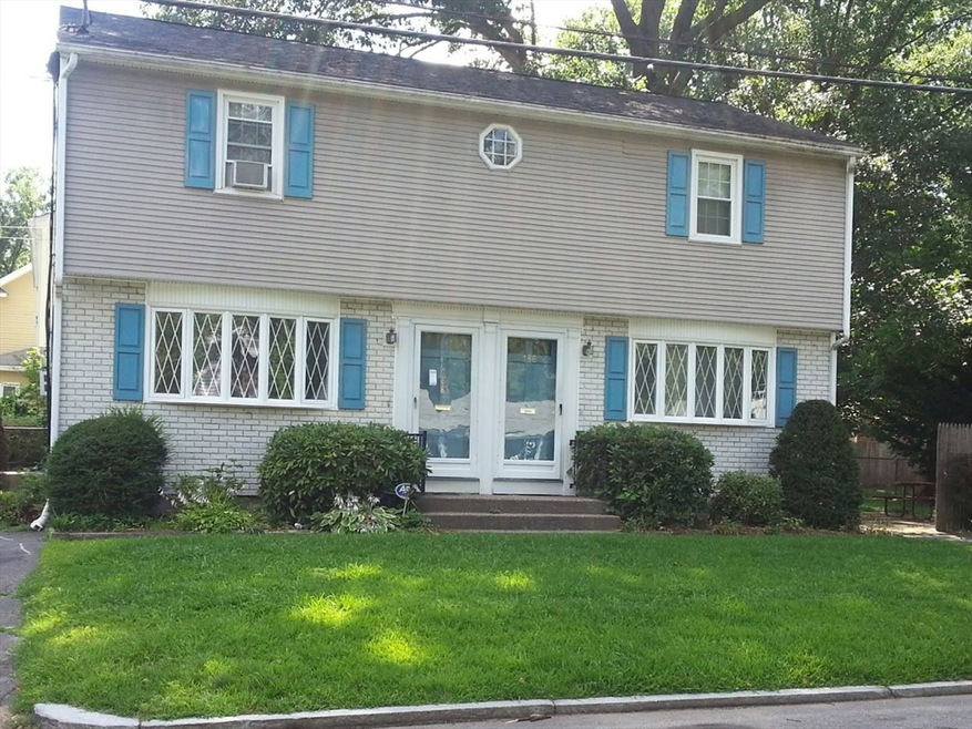 188 Carver St unit Left side, Springfield, MA 01108 - photo 1