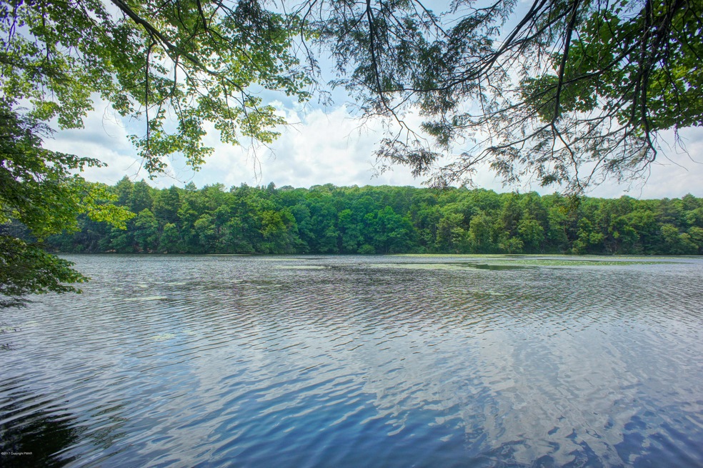 109 Springhouse Ln, Stroud Township, PA 18301 - photo 1