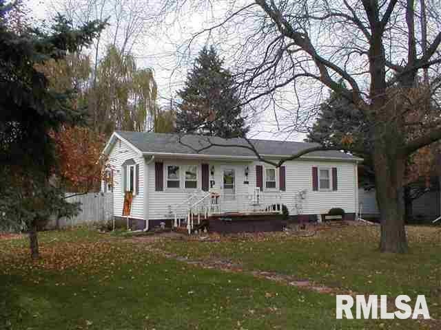 1601 N Logan St, Lincoln, IL 62656 - photo 1