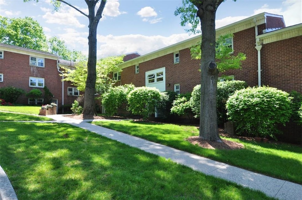 140 N Broadway unit S-1, Irvington, NY 10533 - photo 1