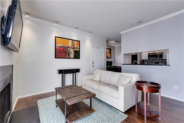Welcome to #3002 ~ Spacious living room with TV mo