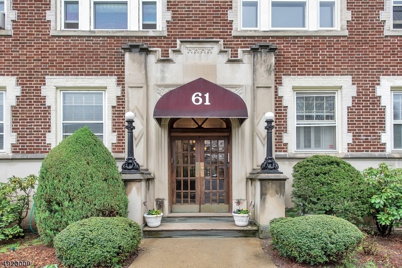 61 S Fullerton Ave, Montclair, NJ 07042 - photo 1