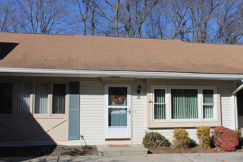 82 Carriage Ln, Sparta, NJ 07871 - photo 1