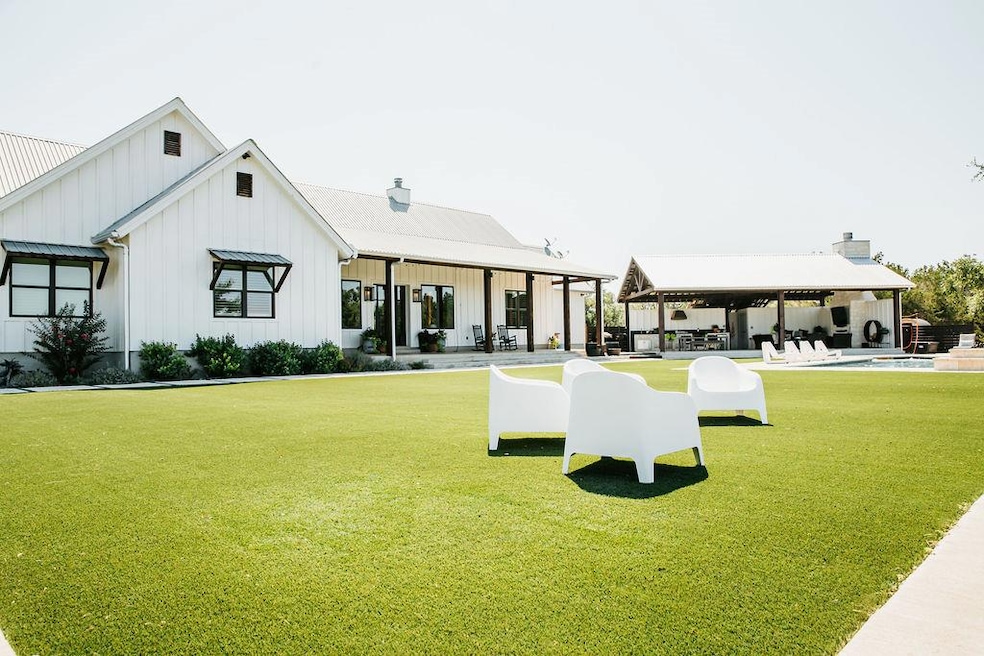 2300 W Fitzhugh Rd, Dripping Springs, TX 78620 - photo 1