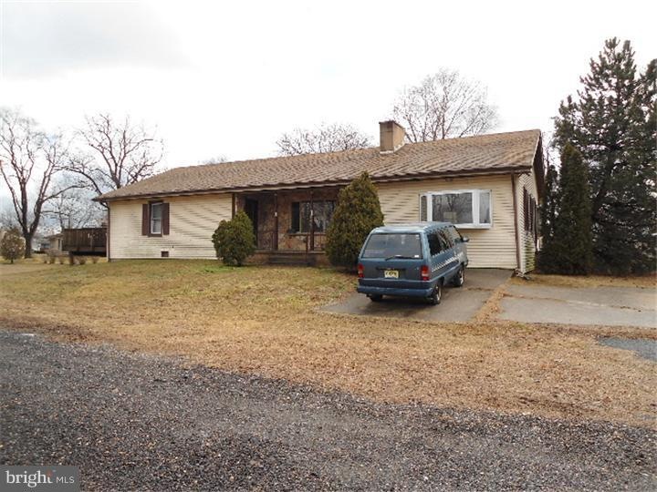 340 Cook Ave, Paulsboro, NJ 08066 - photo 1