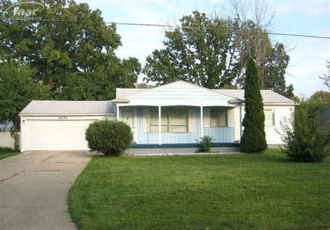4351 Ashlawn Dr, Flint, MI 48507 - photo 1
