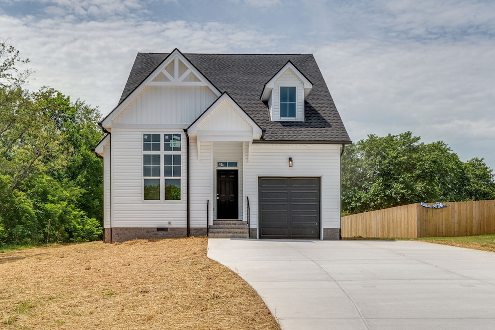 204 Freedom Dr, Portland, TN 37148 - photo 1