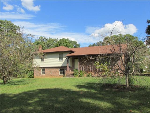 Beautiful Home with over 2,000 Sq Ft of living 2.89 acres and just outside the city limits with easy access to I-24