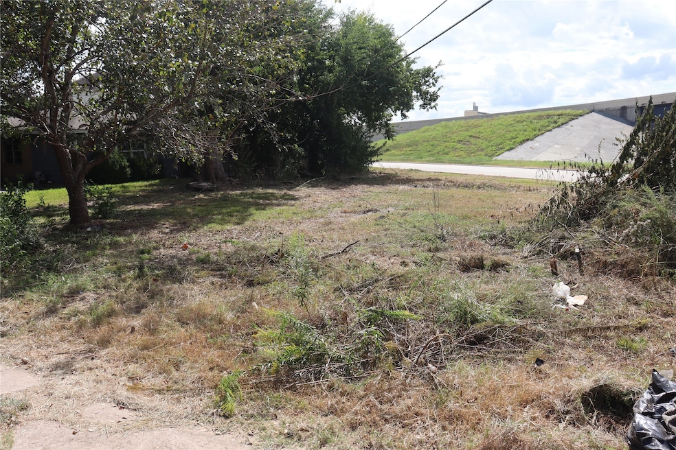 0 Saint Benedict St, Houston, TX 77021 - photo 1
