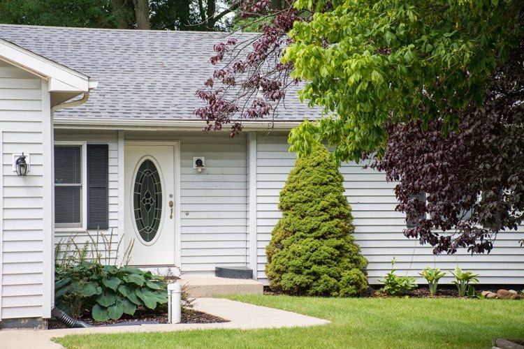 57247 Horseshoe Ct, Goshen, IN 46528 - photo 1